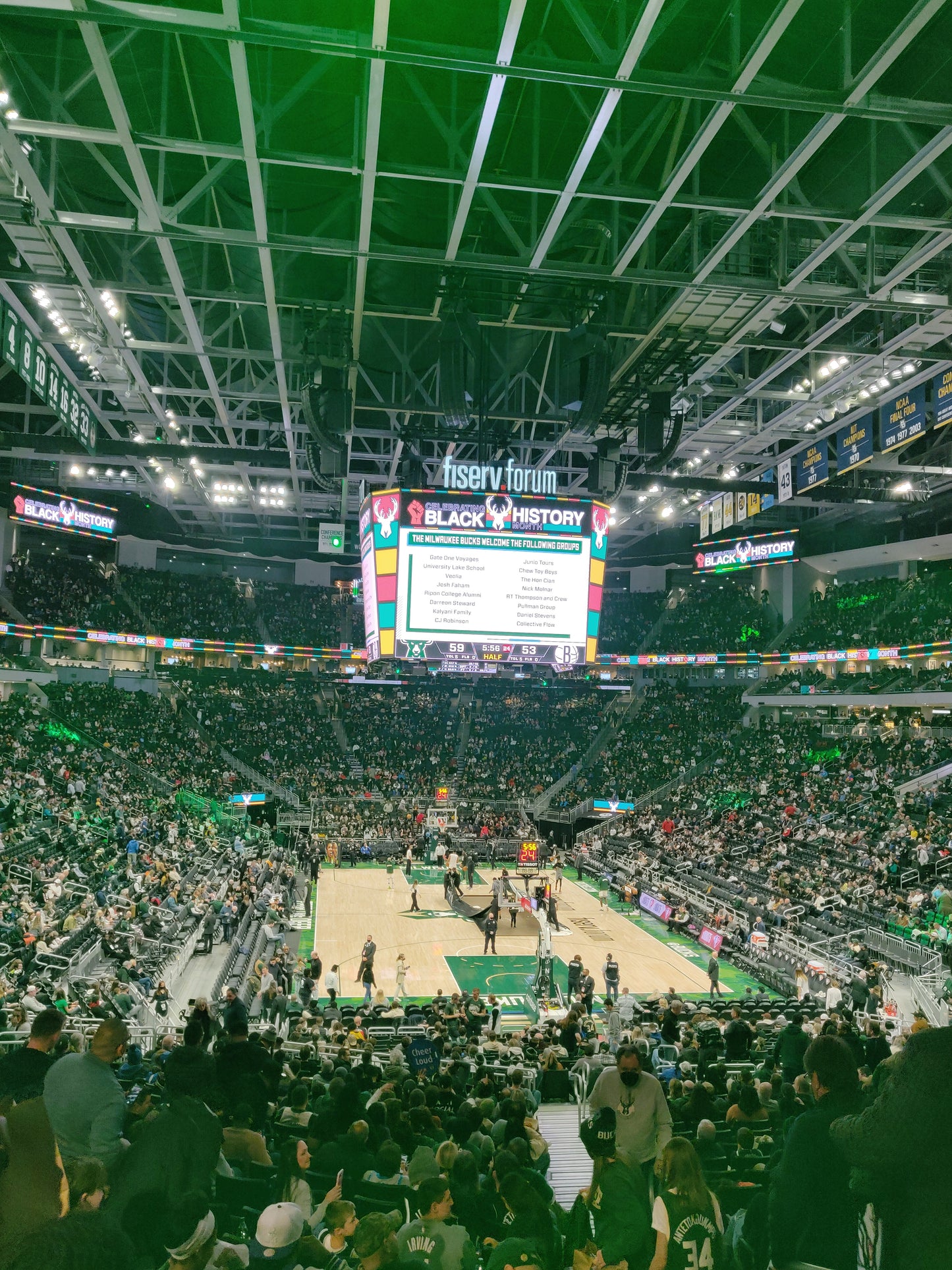 VOYAGE PLAYOFFS 2024 - MILWAUKEE BUCKS